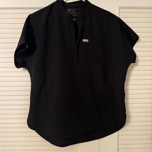 Figs maternity Black half zip scrub top